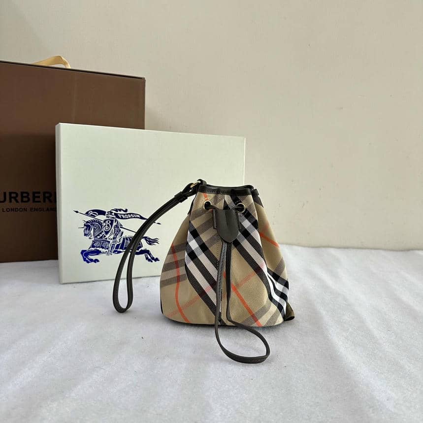 Burberry Bag 53